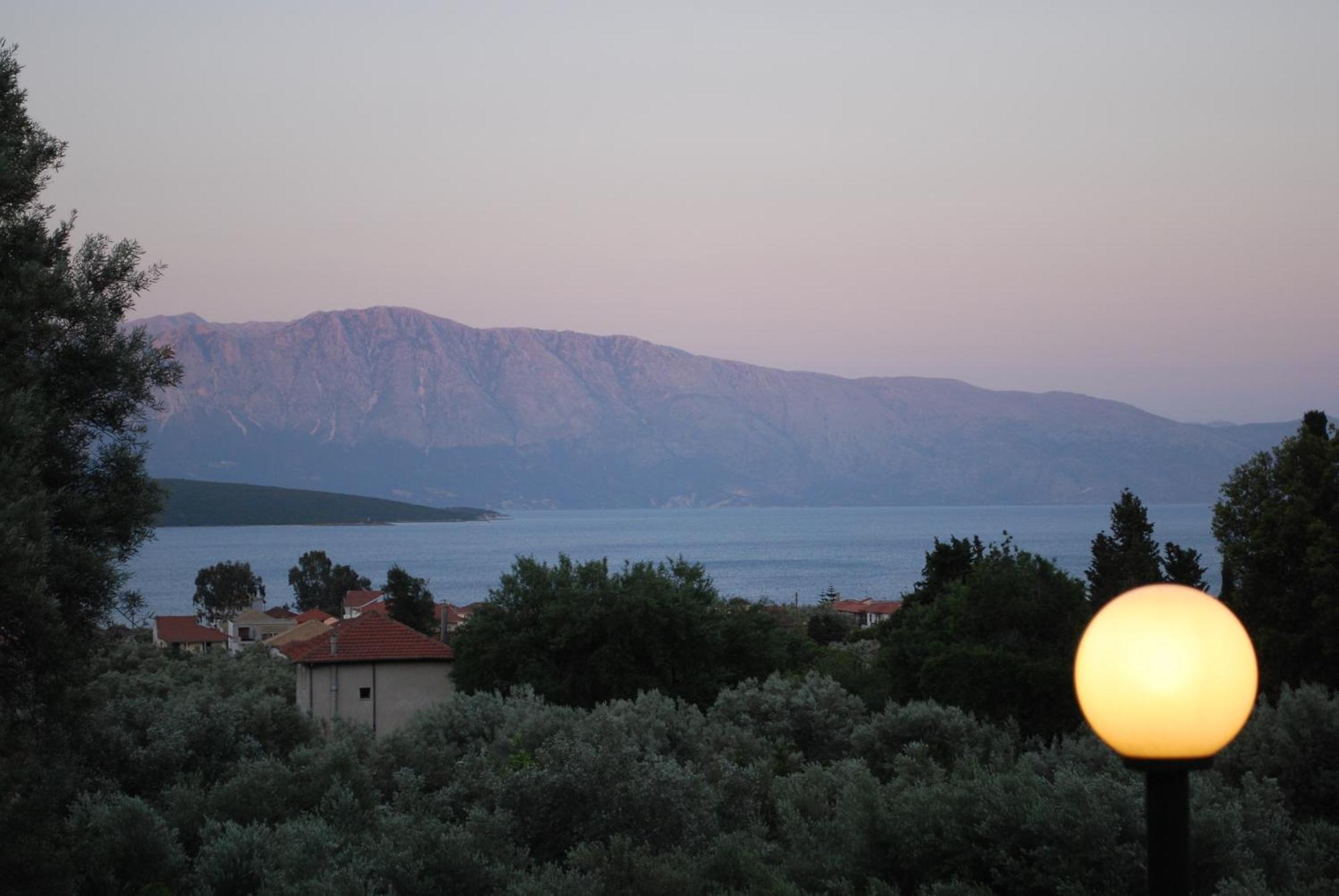 Villa Diana Nikiana Buitenkant foto