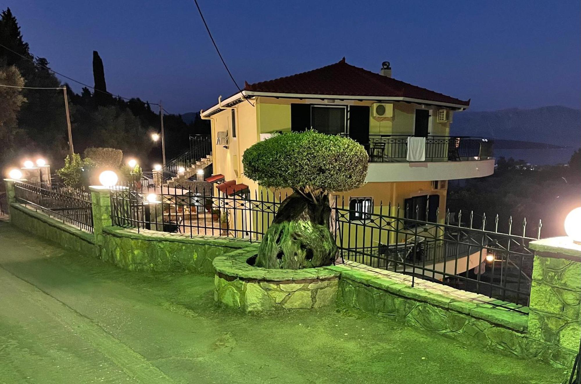 Villa Diana Nikiana Buitenkant foto